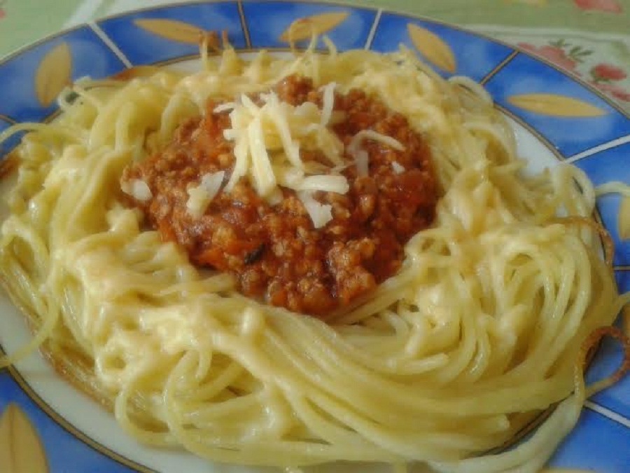 spagettifeszek